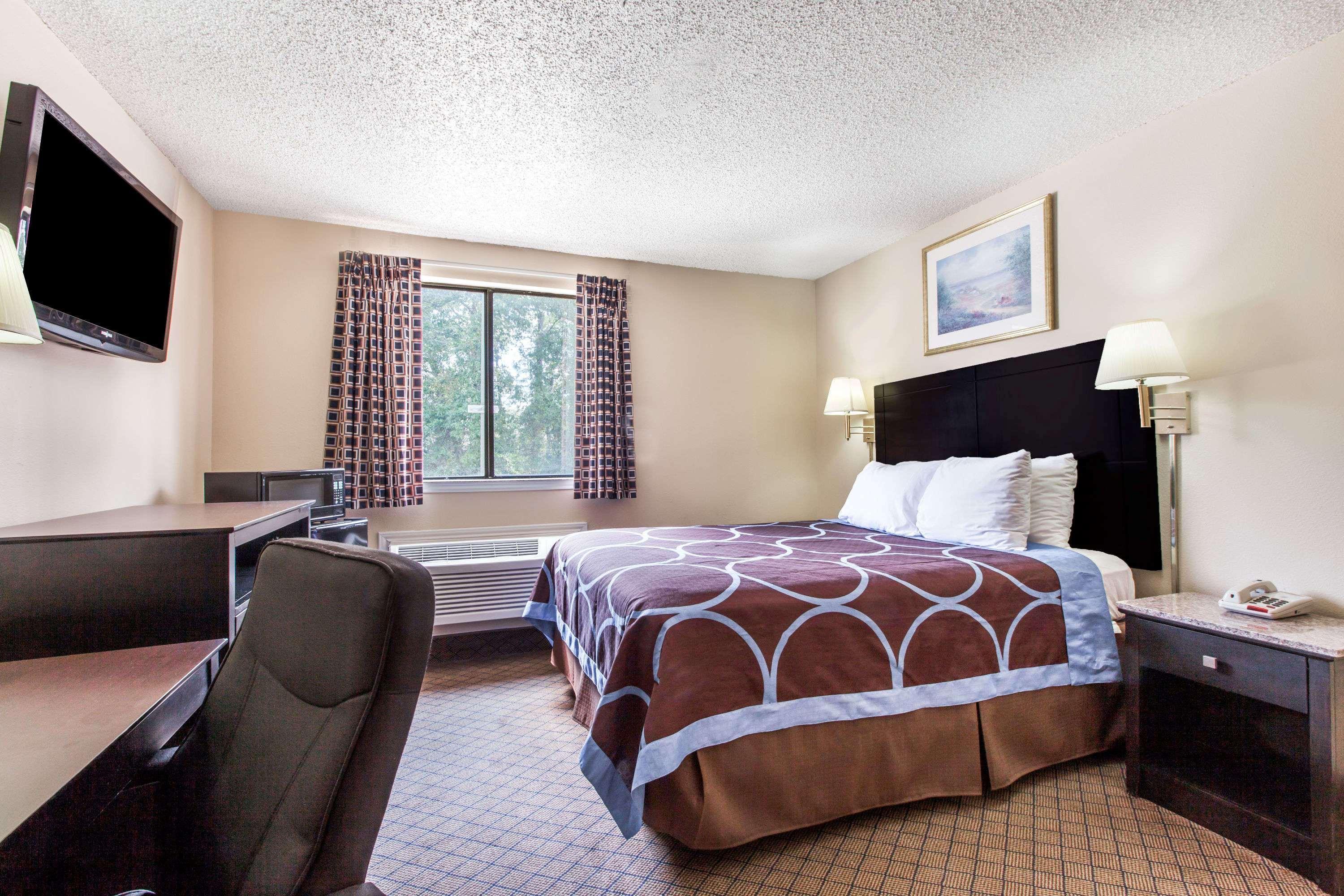 Super 8 By Wyndham Cleveland Tx Hotel Exterior foto